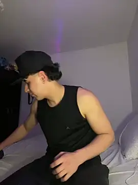 Maximuz1920 online show from March 2026 05:33:02 AM