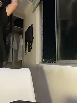 Maximuz1920 online show from February 2026 04:19:02 AM