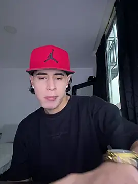 Maximuz1920 online show from June 2026 11:24:02 PM