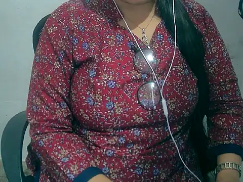 Cute Aliyaa online show from March 2026 09:38:02 AM