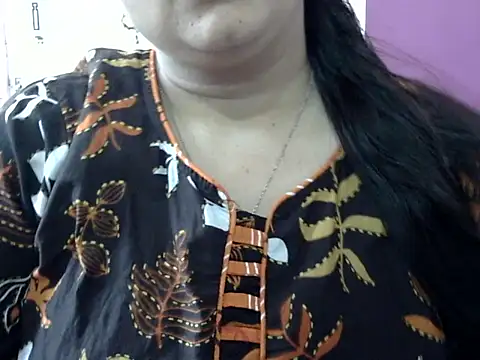 Snapshot of Cute_Aliyaa chatting on May 2026 10:24:01 AM Cute Aliyaa online show from May 2026 10:24:01 AM