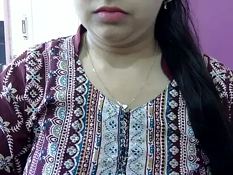 Cute Aliyaa online show from April 2026 08:42:02 AM