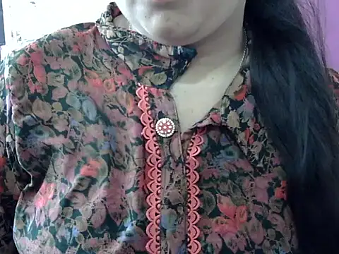 Snapshot of Cute_Aliyaa chatting on April 2026 09:11:02 AM Cute Aliyaa online show from April 2026 09:11:02 AM