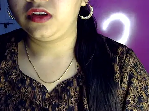 Snapshot of Cute_Aliyaa chatting on July 2026 01:41:02 PM Cute Aliyaa online show from July 2026 01:41:02 PM