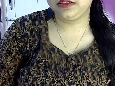 Snapshot of Cute_Aliyaa chatting on June 2026 12:06:02 PM Cute Aliyaa online show from June 2026 12:06:02 PM