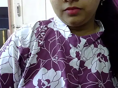 Cute Aliyaa online show from April 2026 11:17:01 AM