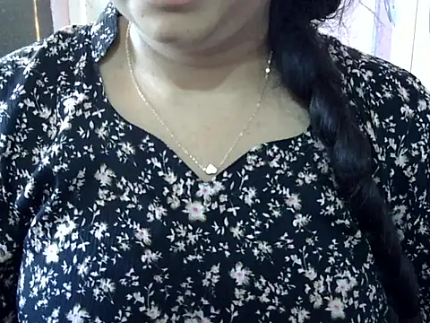 Cute Aliyaa online show from March 2026 09:51:02 AM