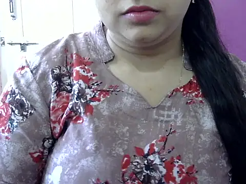 Snapshot of Cute_Aliyaa chatting on May 2026 10:40:02 AM Cute Aliyaa online show from May 2026 10:40:02 AM