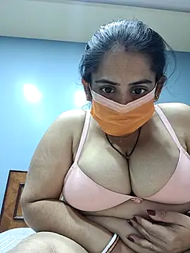 Snapshot of diyam4002 chatting on February 2026 02:13:02 PM diyam4002 online show from February 2026 02:13:02 PM