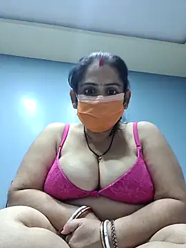 Snapshot of diyam4002 chatting on February 2026 08:17:02 PM diyam4002 online show from February 2026 08:17:02 PM