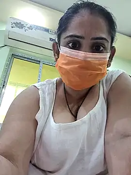 Snapshot of diyam4002 chatting on February 2026 09:05:02 AM diyam4002 online show from February 2026 09:05:02 AM