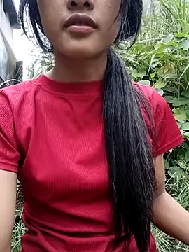 Snapshot of Hoa-tuylip chatting on July 2026 03:23:01 AM Hoa-tuylip online show from July 2026 03:23:01 AM