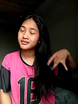 Snapshot of Hoa-tuylip chatting on February 2026 01:28:02 AM Hoa-tuylip online show from February 2026 01:28:02 AM