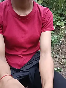 Snapshot of Hoa-tuylip chatting on July 2026 01:17:01 AM Hoa-tuylip online show from July 2026 01:17:01 AM