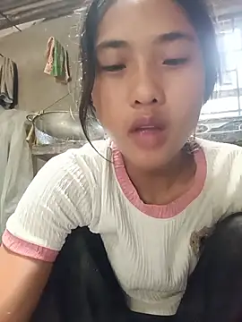 Snapshot of Hoa-tuylip chatting on August 2026 07:27:01 AM Hoa-tuylip online show from August 2026 07:27:01 AM