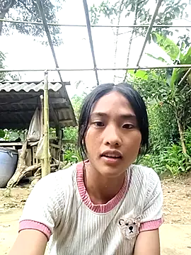 Snapshot of Hoa-tuylip chatting on August 2026 09:04:01 AM Hoa-tuylip online show from August 2026 09:04:01 AM
