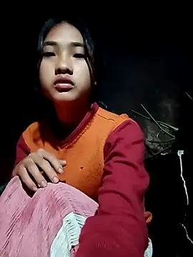 Snapshot of Hoa-tuylip chatting on February 2026 10:32:01 PM Hoa-tuylip online show from February 2026 10:32:01 PM