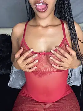 Hot Mess18 online show from May 2026 07:06:02 PM