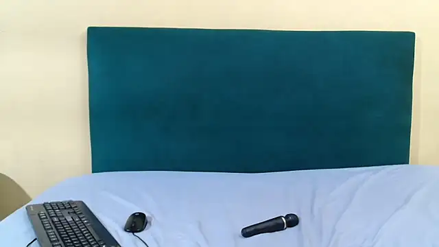 FreakyMelanin18 online show from March 2026 08:24:02 PM