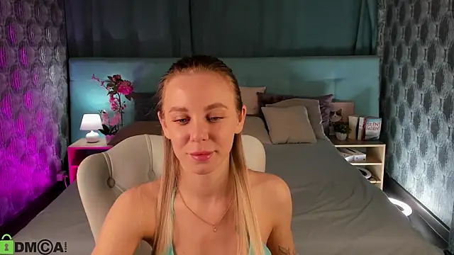 Tesssa Young online show from April 2026 12:39:01 AM