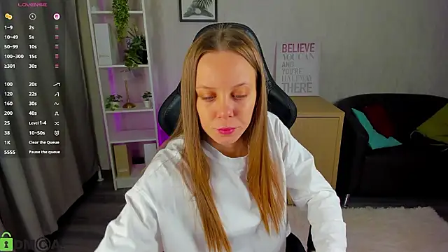 Snapshot of Tesssa_Young chatting on February 2026 12:46:02 AM Tesssa Young online show from February 2026 12:46:02 AM