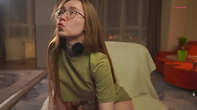 SharaNewbern online show from March 2026 03:06:02 PM