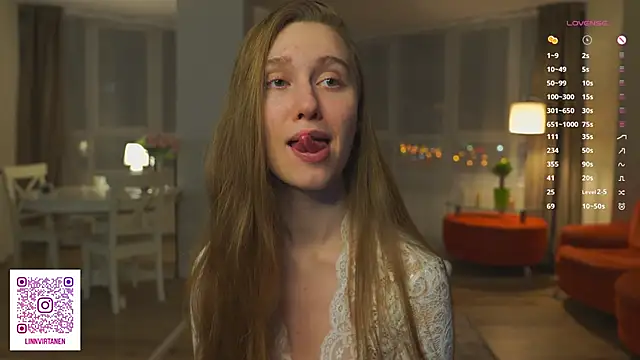 Snapshot of SharaNewbern chatting on February 2026 02:29:01 PM SharaNewbern online show from February 2026 02:29:01 PM