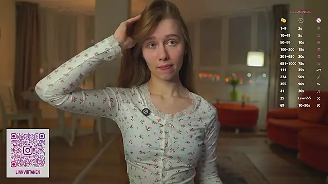 Snapshot of SharaNewbern chatting on February 2026 03:36:02 PM SharaNewbern online show from February 2026 03:36:02 PM