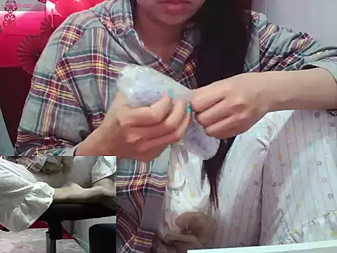 Snapshot of song_ngan chatting on March 2026 05:03:02 AM song ngan online show from March 2026 05:03:02 AM