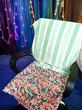 alinaarora online show from April 2026 09:39:33 PM