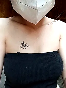 derylove  online show from April 2026 01:28:01 AM