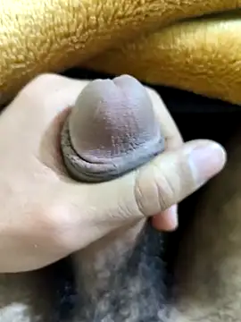 Nniiyakk online show from February 2026 07:21:02 PM