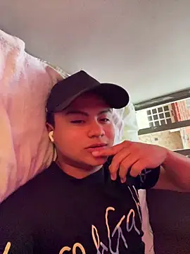 andresmahecha777 online show from March 2026 11:11:01 PM