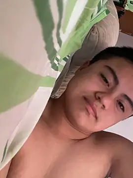 andresmahecha777 online show from February 2026 04:03:01 PM