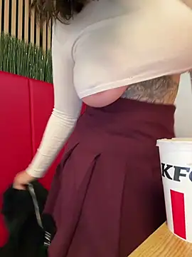 Snapshot of TattooGirlAlia chatting on February 2026 07:58:01 AM TattooGirlAlia online show from February 2026 07:58:01 AM