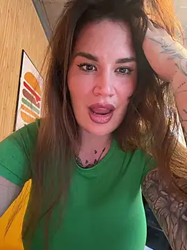 Snapshot of TattooGirlAlia chatting on December 2025 01:02:02 PM TattooGirlAlia online show from December 2025 01:02:02 PM