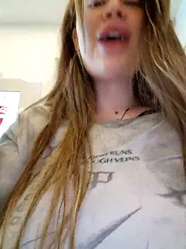 Snapshot of TattooGirlAlia chatting on February 2025 01:15:02 PM TattooGirlAlia online show from February 2025 01:15:02 PM
