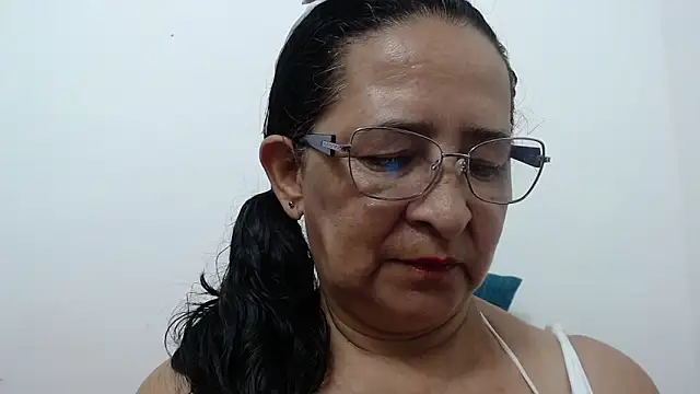 ElizabethMiler online show from July 2026 01:16:02 AM