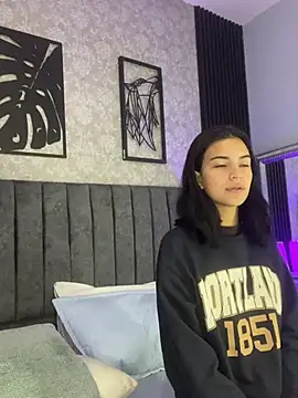 bliinkii and luka  online show from February 2026 12:57:02 PM