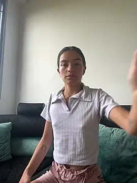 bliinkii and luka  online show from April 2026 12:28:01 PM