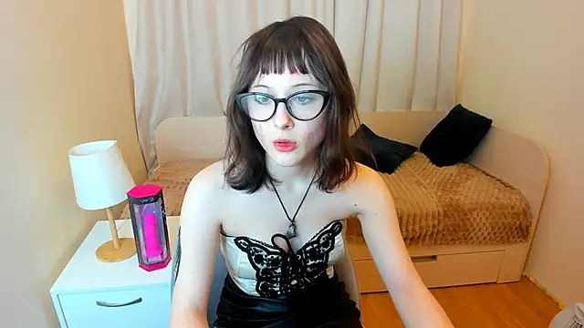 Snapshot of Sunny_Girl_X chatting on February 2026 01:19:02 PM Sunny Girl X online show from February 2026 01:19:02 PM