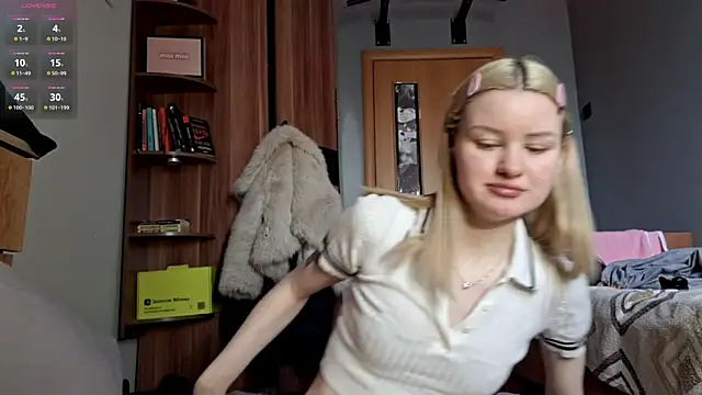 ChongTreece online show from April 2026 07:15:01 AM