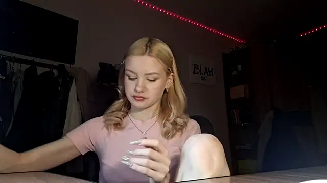 Snapshot of ChongTreece chatting on February 2026 06:13:01 AM ChongTreece online show from February 2026 06:13:01 AM