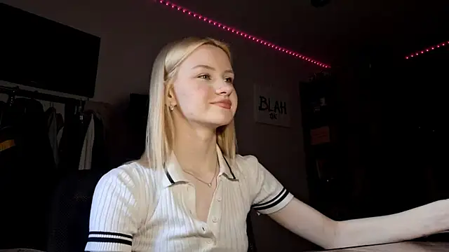 Snapshot of ChongTreece chatting on February 2026 05:07:01 AM ChongTreece online show from February 2026 05:07:01 AM