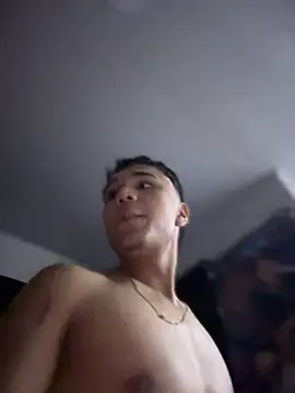 Snapshot of CreamKingg chatting on February 2026 03:05:02 AM CreamKingg online show from February 2026 03:05:02 AM