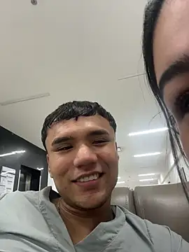 Snapshot of CreamKingg chatting on February 2026 09:29:02 AM CreamKingg online show from February 2026 09:29:02 AM