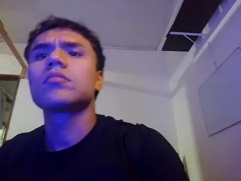 CreamKingg online show from April 2026 01:34:01 AM