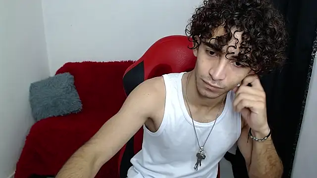 Caius fox online show from February 2026 11:18:02 AM