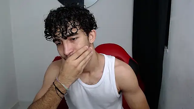 Caius fox online show from February 2026 11:21:02 AM