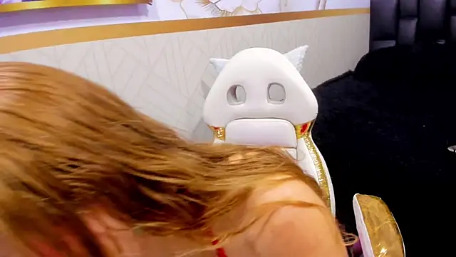 alicee  mature online show from March 2026 08:04:02 PM